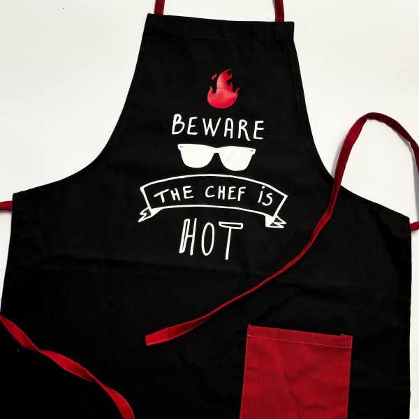 Престилка "Beware the chef is hot"